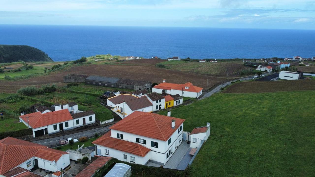 Perola Achadense Guesthouse Achada Exterior photo